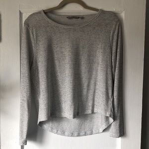 Athleta crop top with cut out back